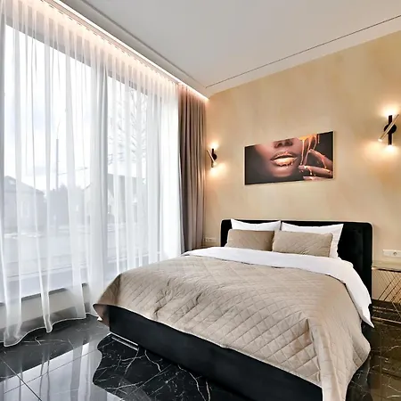 아파트호텔 Diamond Sveciu Namai