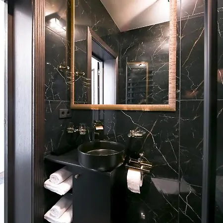 Apartahotel Diamond Sveciu Namai *