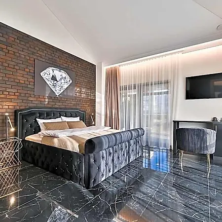 Diamond Sveciu Namai Apart-hotel 4*