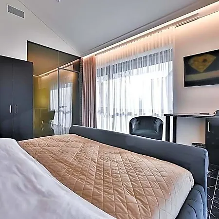 Diamond Sveciu Namai Apart-hotel 4*