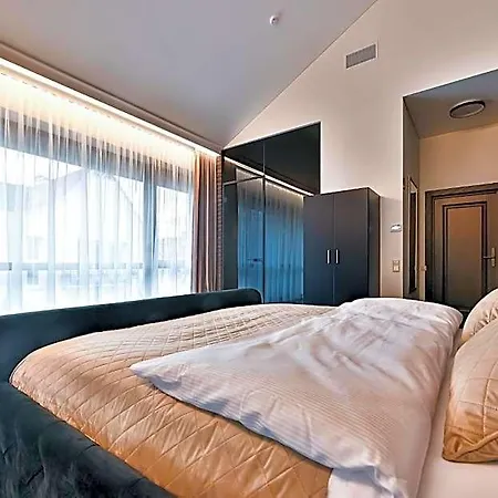 Diamond Sveciu Namai Aparthotel