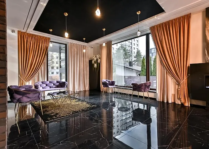 Diamond Sveciu Namai מלון דירות 4*